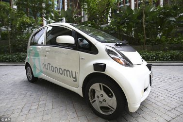 В Сингапуре началось тестирование первых беспилотных такси
