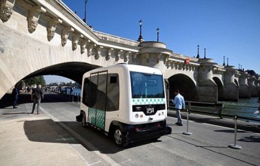 В Париже запустили первый маршрут с автобусами-беспилотниками