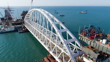 В конце 2018 года движение автомобилей по крымскому мосту будет запущено